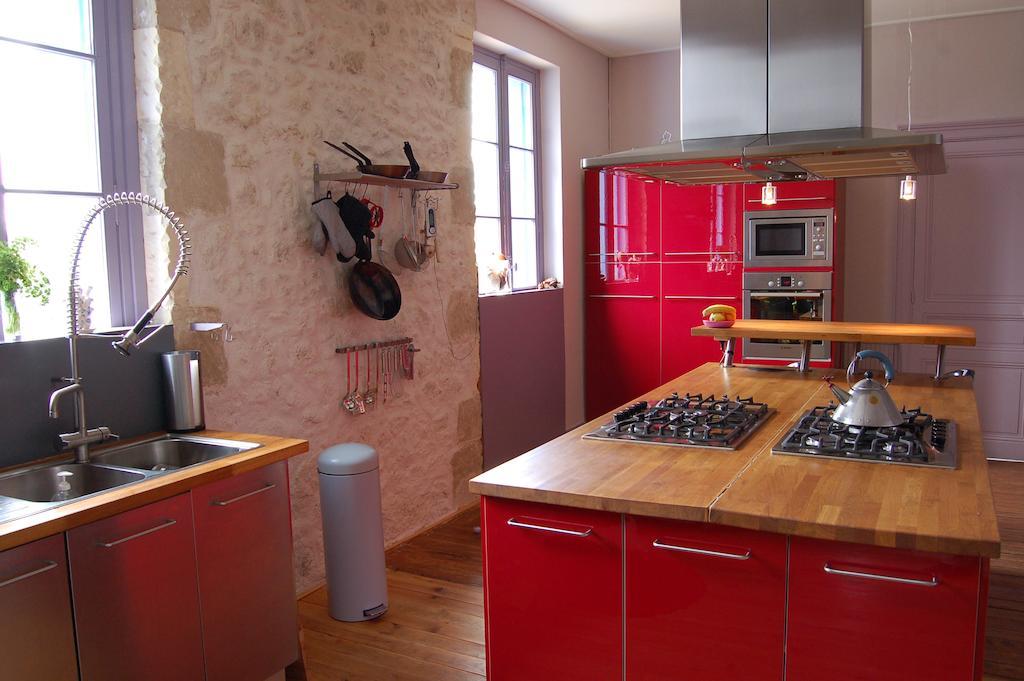 La Vieille Ecole Bed and Breakfast Bourgougnague Eksteriør billede